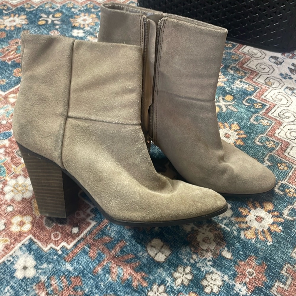 Bandalino shoes with leather upper size 9